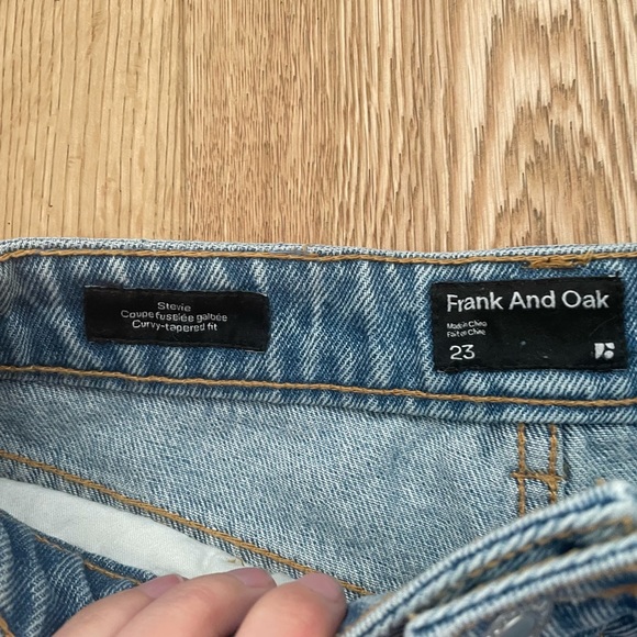 NWT STEVIE HIGHRISE MOM JEANS TAPERED LIGHT INDIGO - Picture 10 of 16